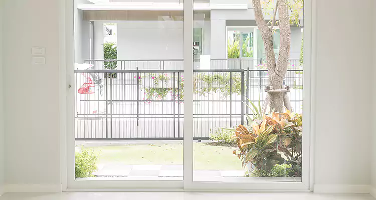 Balcony Screen Door Repair in Lakeland, FL