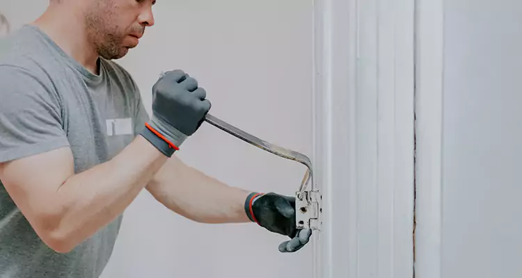 Cracked Door Jamb Repair in Lakeland, FL