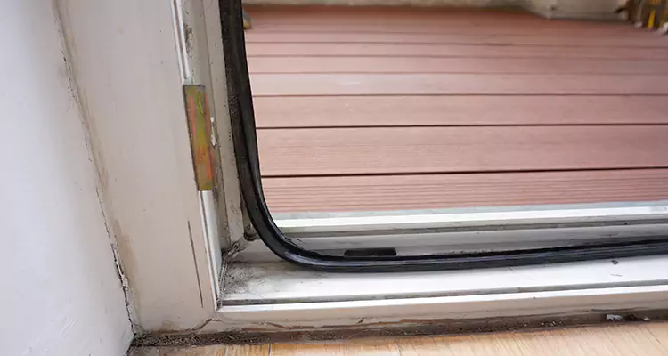 Why Choose Us for Leaking Sliding Glass Door Repair in Lakeland, FL?