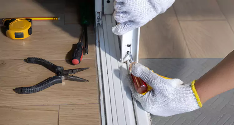 Screen Door Wheel Replacement in Lakeland, FL