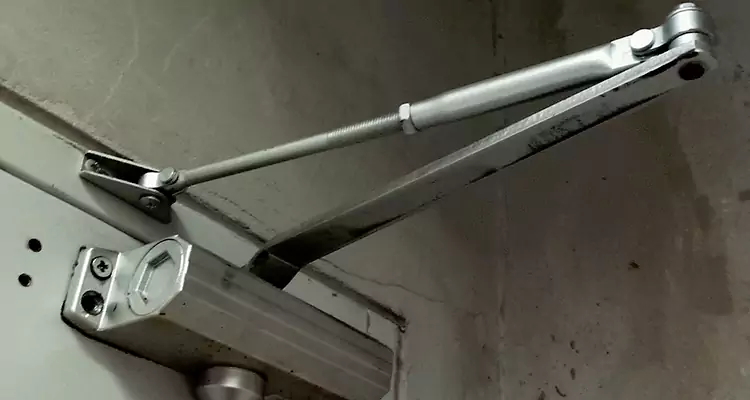 Door Closer Parallel Arm Installation in Lakeland, FL