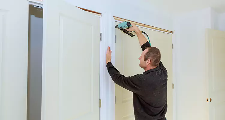 Top Rated Door Fixing ServiceFixing Garage Door Track in Lakeland, FL