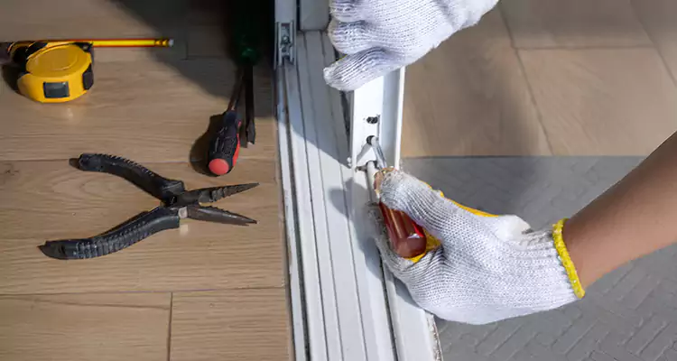 Closet Sliding Door Track Repair in Lakeland, FL