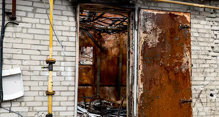 Metal Door Rust Repair in Lakeland, FL