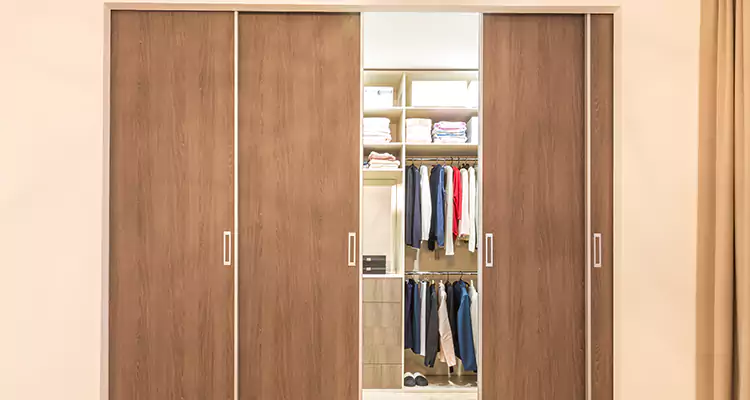 Sliding Closet Wardrobe Repairs in Lakeland, FL