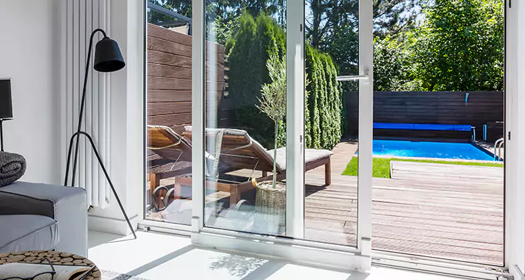 Fixing A Sliding Screen Door Roller in Lakeland, FL